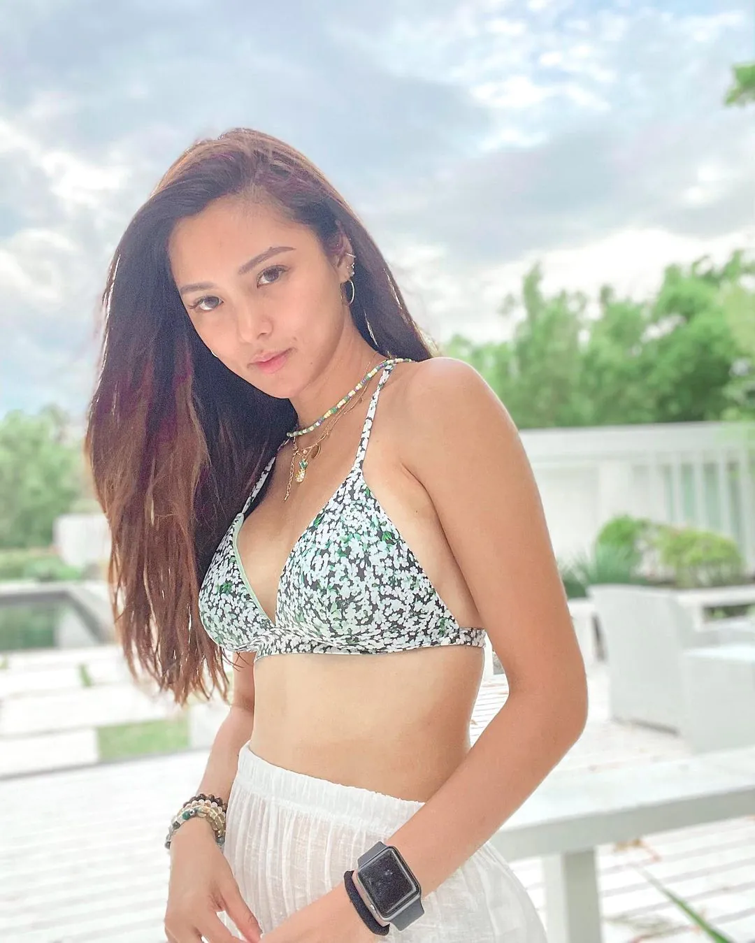 Cute sexy filipina